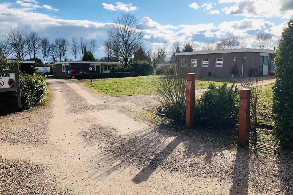 Vakantiebungalow In Bosrijke Omgeving Luttenberg Villa Exterior photo